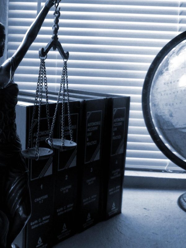 lady-justice-gf67051218_1920